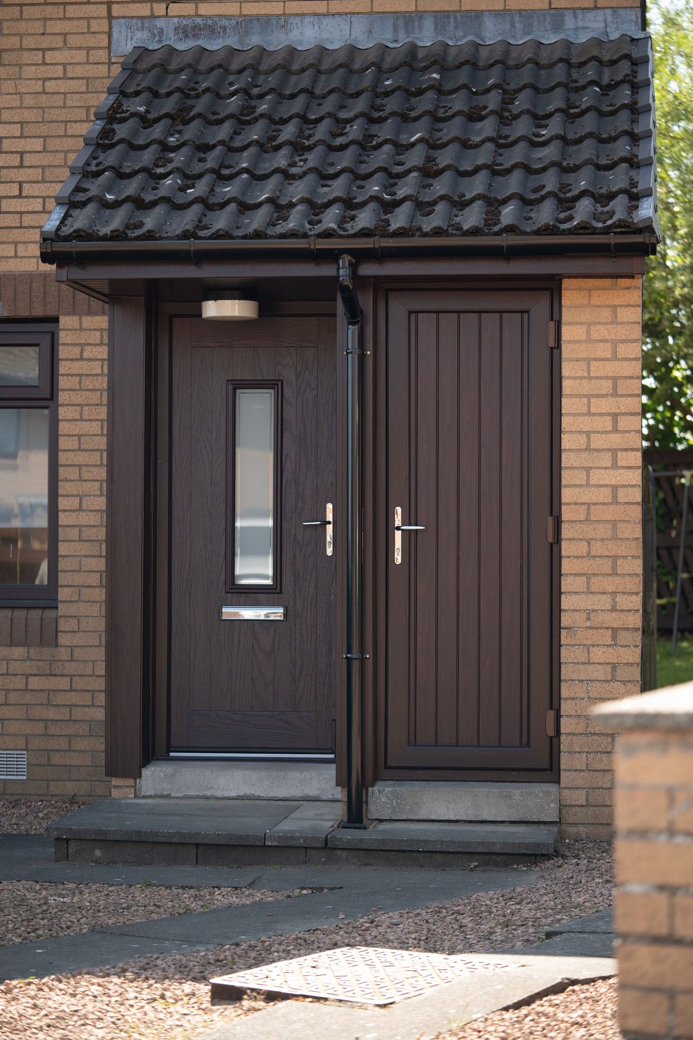 Matching dark brown oak front door and side door fitted in Dundee by Eco Glaze Scotland
